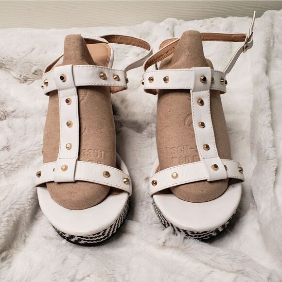 Montigo Bay  Wedges - Picture 3 of 9